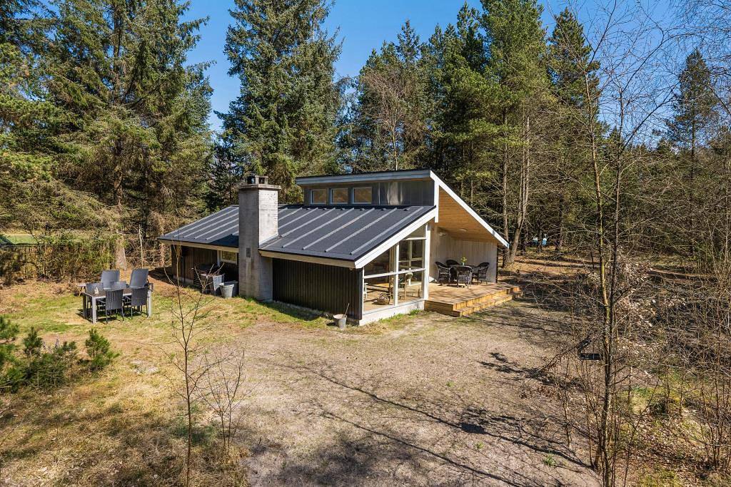 Charming holiday home in the unspoilt natural beauty of Mosevrå in Región de Varde