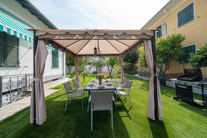 Ferienhaus für 6 Personen, mit Balkon und Garten in Bordighera