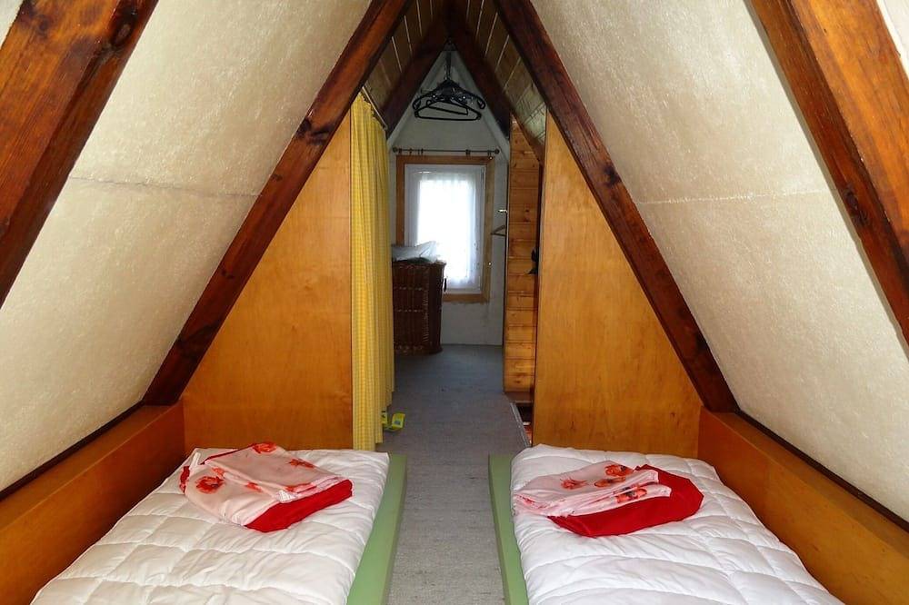 Schönes Ferienhaus \" Finnhütte\" mit 2 Terrassen + Wlan in Klein Nemerow, Groß Nemerow