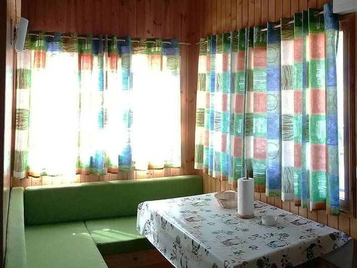 Camping La Soleia d'Oix - Bungalow 6 personen in Montagut i Oix, Garrotxa