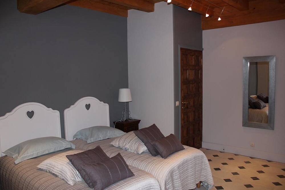 Chambre Capucine-Zweibettzimmer-Ensuite mit Bad-Superior-Parkblick in Tendu, Châteauroux und Umgebung