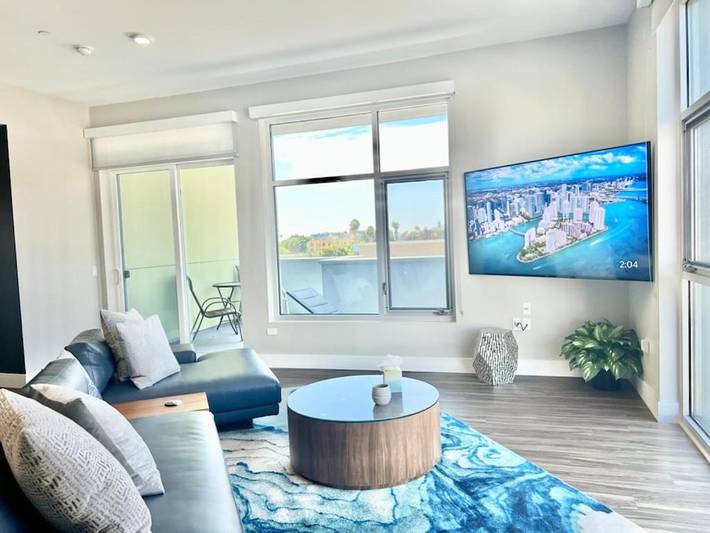 Apartahotel para 4 personas, con terraza además de jardín y vistas en Los Angeles