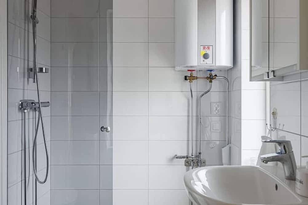 Cozy 2Br Retreat by the Sea in Väddö