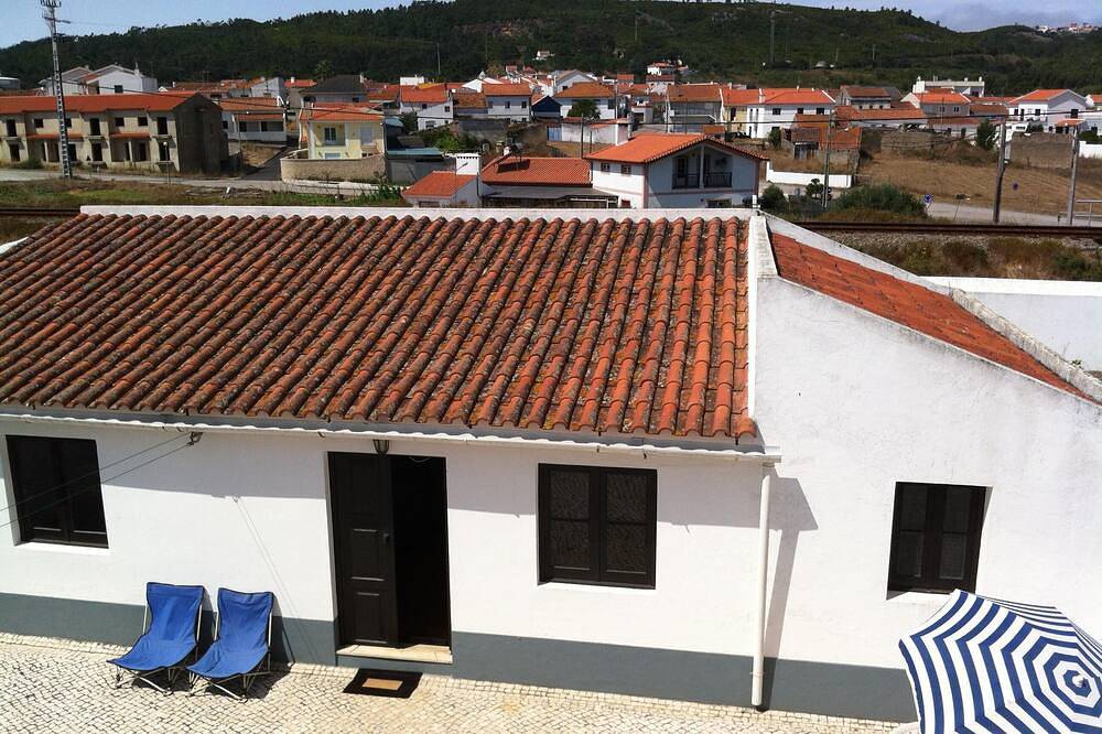 Ganze Wohnung, Land und Strand, das Beste aus beiden Welten. in Famalicão, Leiria District