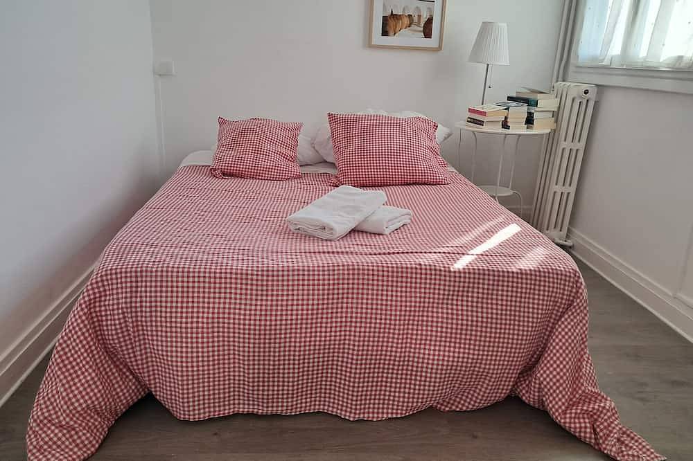 Entire apartment, El Catalane in Avon (Seine-et-Marne), Seine-et-Marne