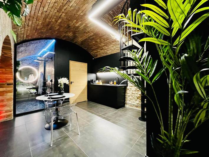 Gîte pour 2 personnes, avec jacuzzi et piscine à Valence - 4