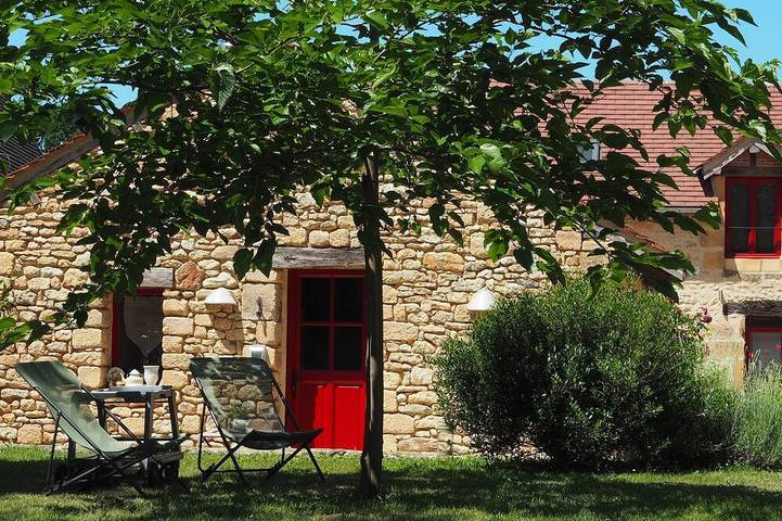 Gîte pour 2 personnes, avec terrasse et jardin, animaux acceptés
