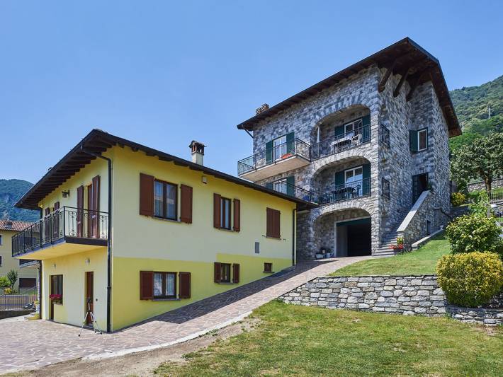 Ferienwohnung für 4 Personen, mit Balkon und Terrasse sowie Garten und Seeblick am Comer See - 2