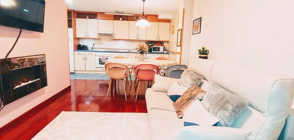Apartamento de vacaciones para 6 personas, con jardín y piscina - 1