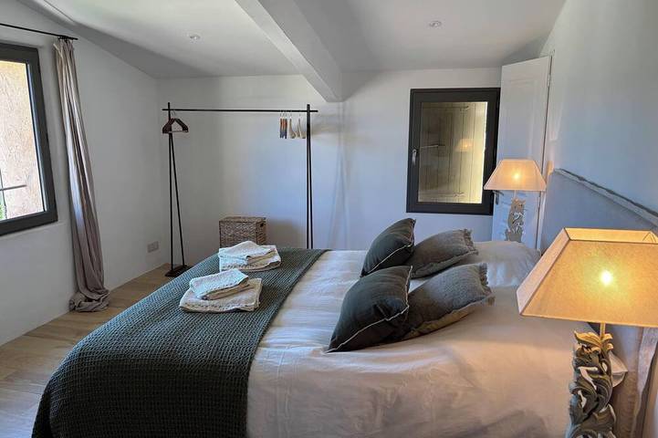 Promo- Nouvelle Annonce - Charmante maison de village rénovée au cœur du Luberon in Rustrel, Parc naturel régional du Luberon