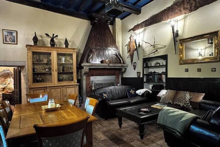 Château pour 5 personnes dans le Puy-de-Dôme - 2