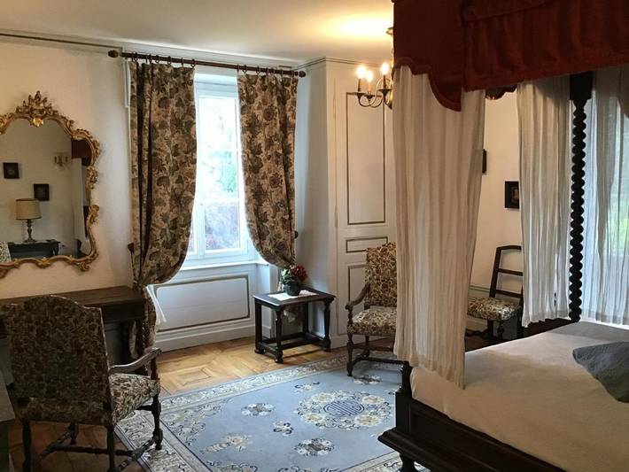 Maison d’hôte pour 2 personnes, avec terrasse et jacuzzi ainsi que jardin et piscine dans Rhône - 2