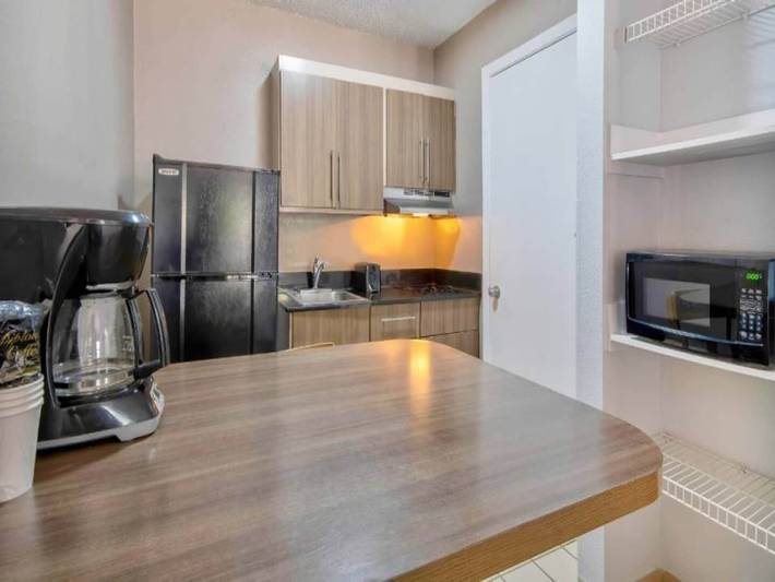 Apartamento entero, 1 cama tamaño queen | Ducha adaptada para personas con discapacidad (Ada/Ri) in San Antonio, Condado de Bexar