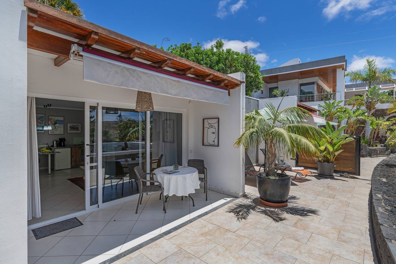 Ganze Wohnung, Ferienwohnung 'Bianca Tajinaste' mit Meerblick, privater Terrasse und Wlan in Las Breñas, Yaiza