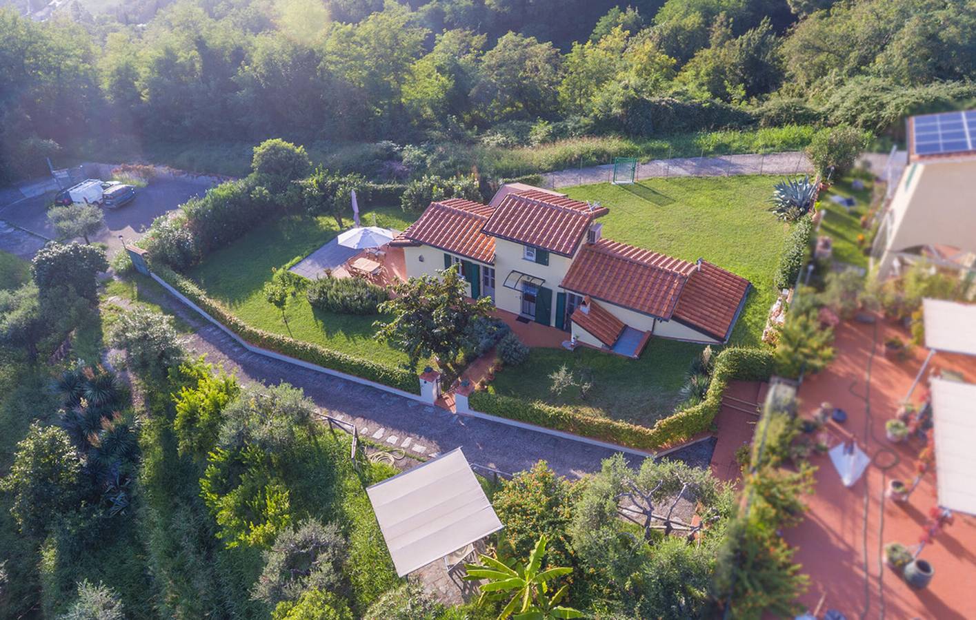 Apartamento frente al mar con jardín, wifi y aparcamiento, cerca de restaurantes y del río in Camaiore, Costa de la Maremma
