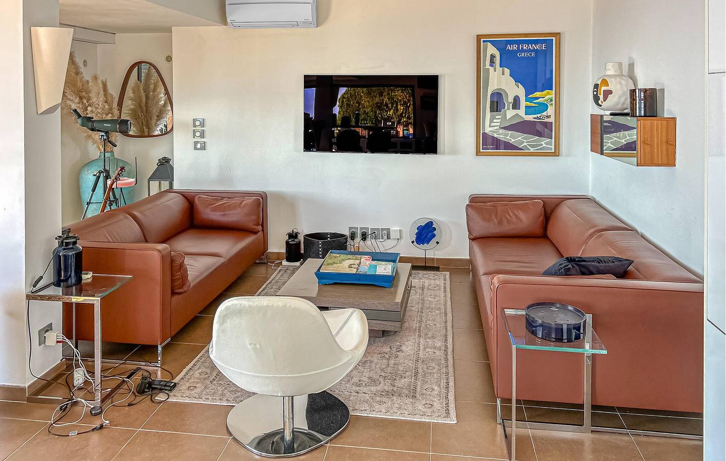 Apartamento con vistas al mar, piscina y terraza, a 2 km de la playa in Théoule-sur-Mer, Massif de l'Esterel
