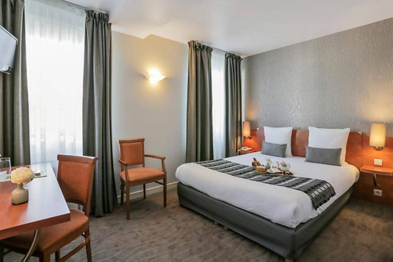 Twin Room in Vernantes, Vallée de la Loire