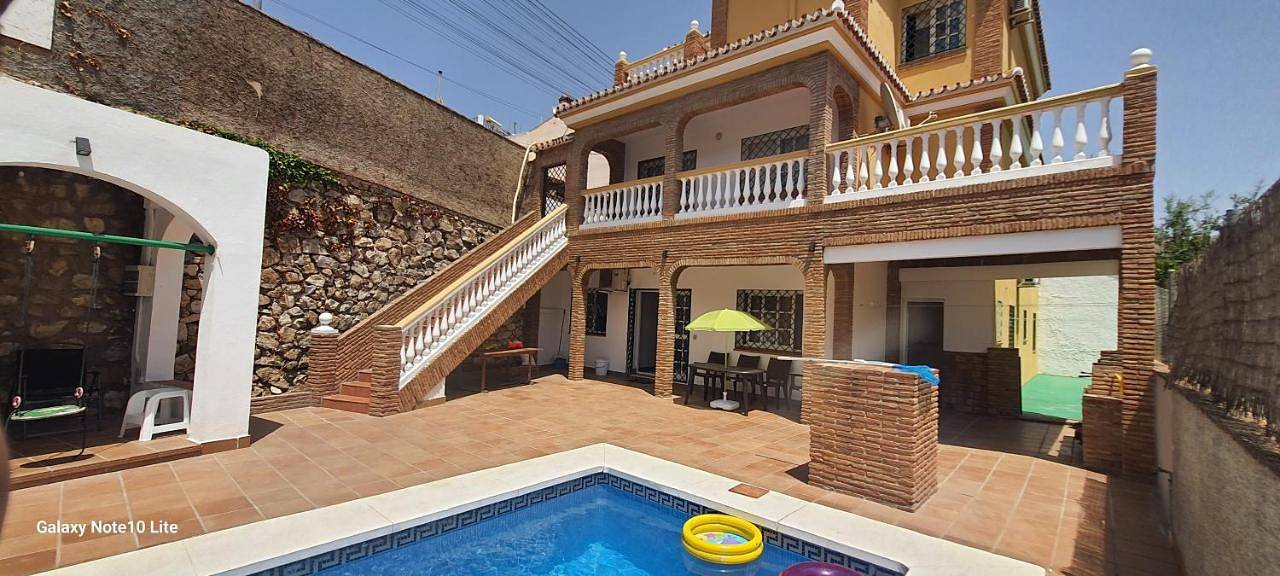 Ganze Wohnung, Apartment with Pool View in Puerto de la Torre, Malaga