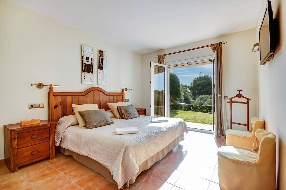 Villa Tama by Villa Plus in Binissafuller, Sant Lluís