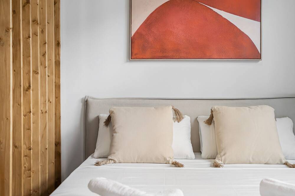Entire apartment, Exclusivo apartamento con terraza privada, piscina, gimnasio y coworking en Madrid in San Sebastián de los Reyes, Madrid Province