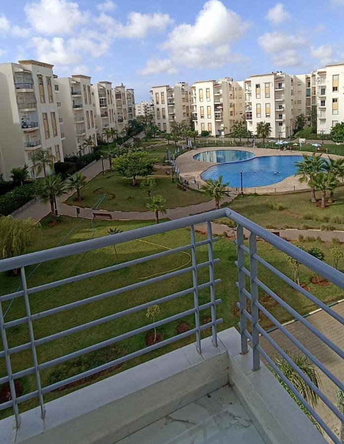 Apartamento de vacaciones para 7 personas, con terraza y piscina además de jardín y vistas - 1