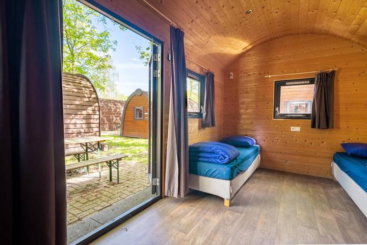 Hütte für 4 Personen, mit Terrasse und Balkon/Terrasse in Nordholland - 2