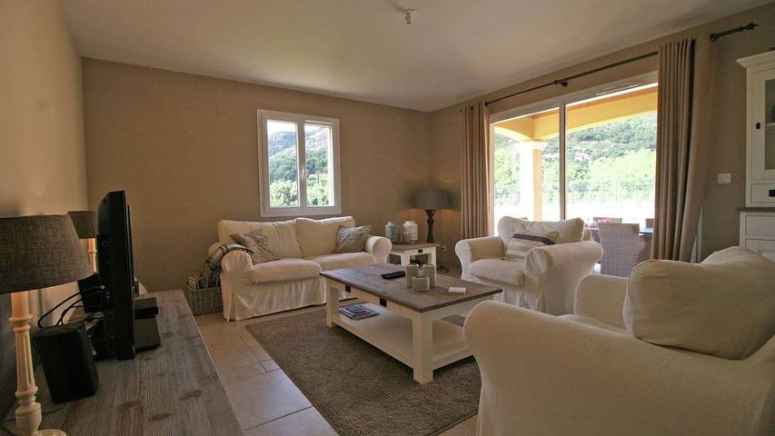 Location de vacances pour 7 personnes, avec piscine et jardin à Le Plan-de-la-Tour - 4