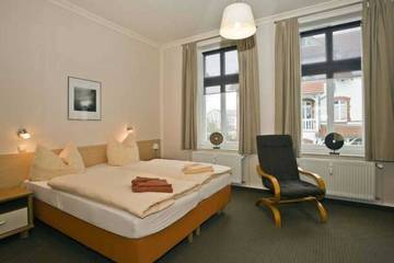 Villa für 4 Personen in Sassnitz, Rügen, Bild 1