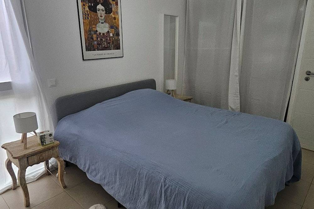 Entire apartment, Chaleureux T2 parking privé /terrasse /clim in Croix d'Argent, Montpellier