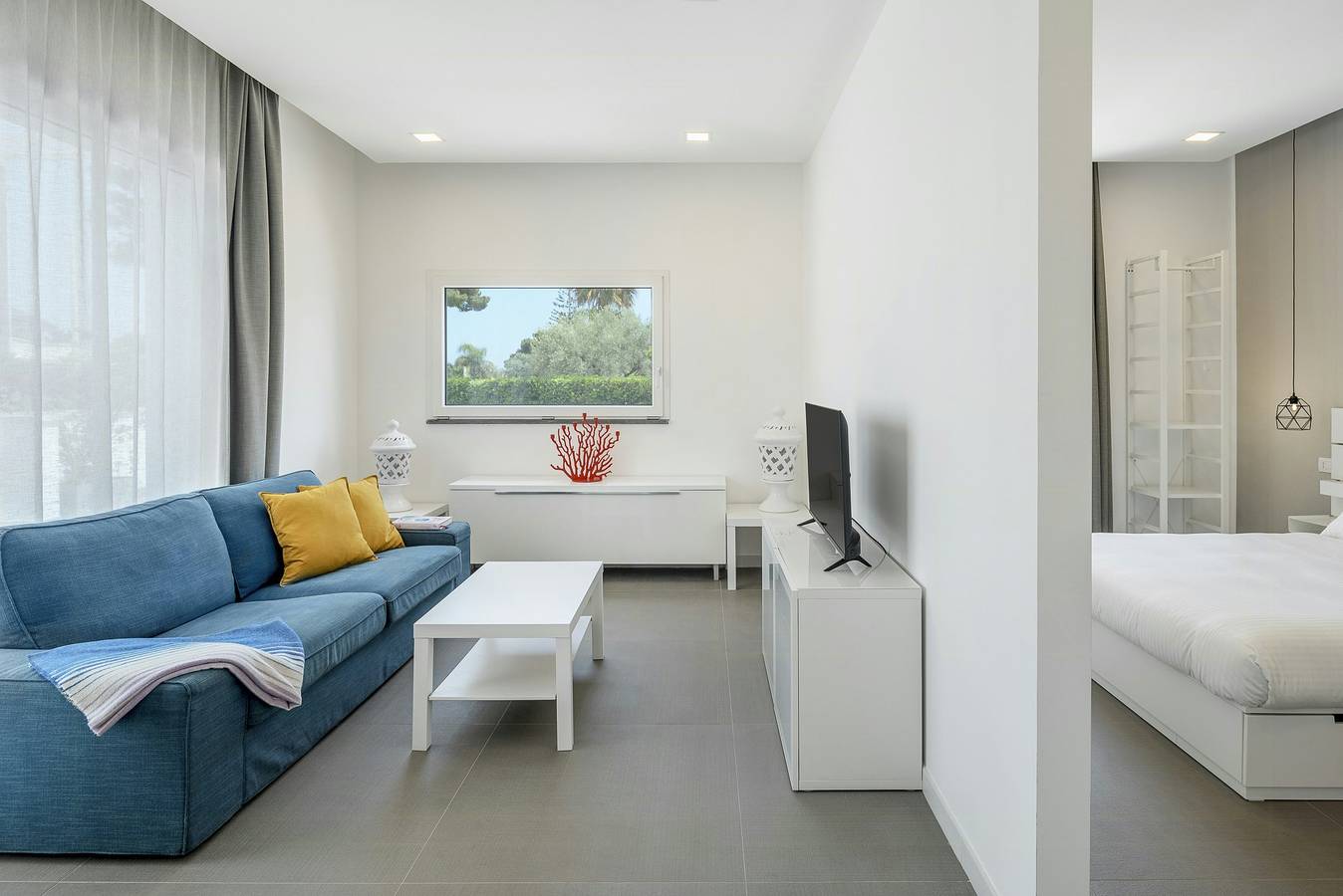 Villa moderna con piscina a Fontane Bianche in Fontane Bianche, Cassibile