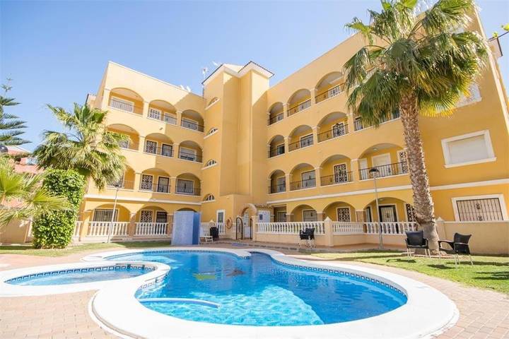 Appartement de vacances pour 4 personnes, avec piscine ainsi que jardin et bassin pour enfant - 1