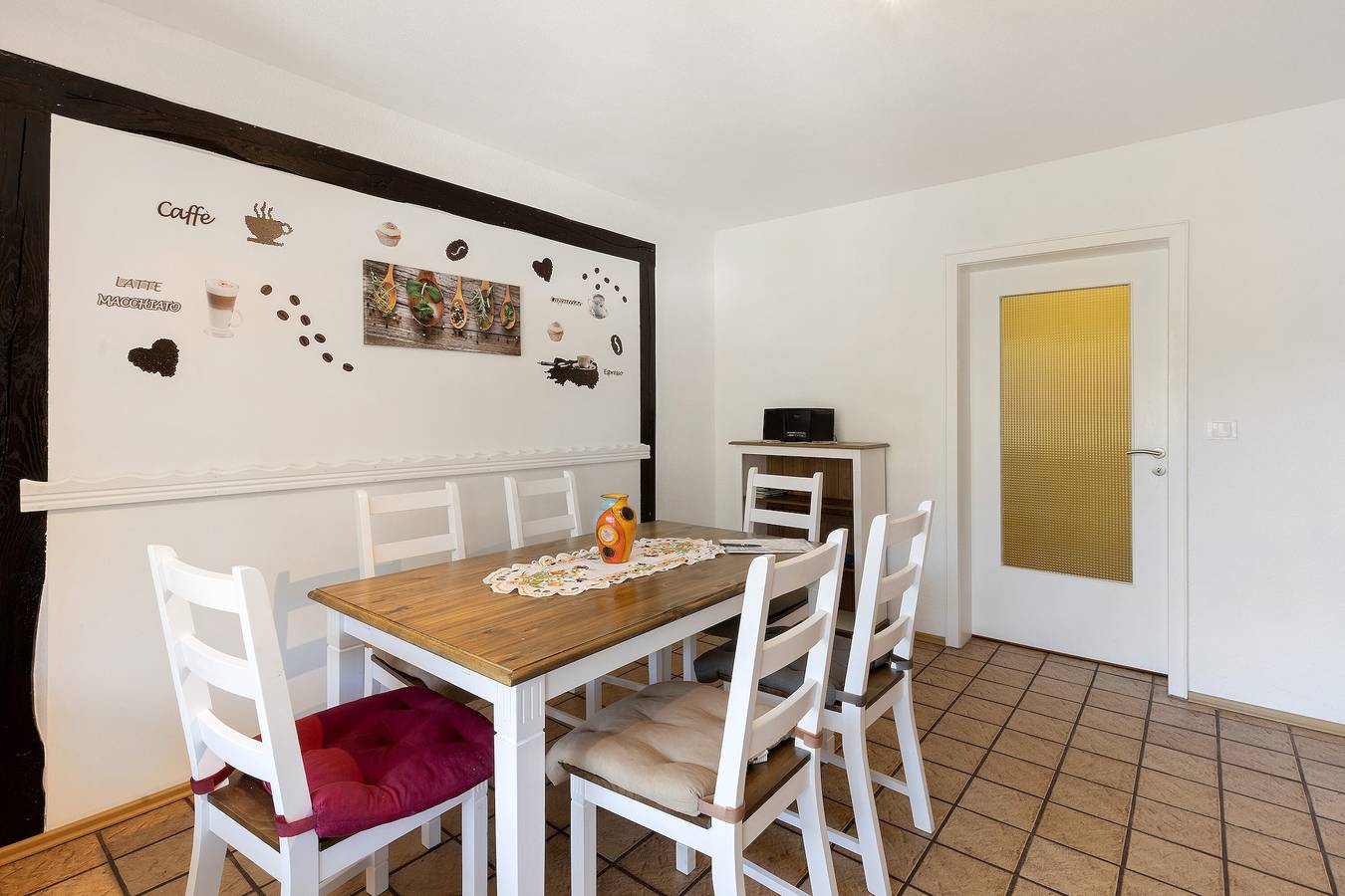 Appartement 'Ferienwohnung Direkt Am Wald 6 P' met Uitzicht op de Bergen, Balkon en Wi-Fi, foto 8