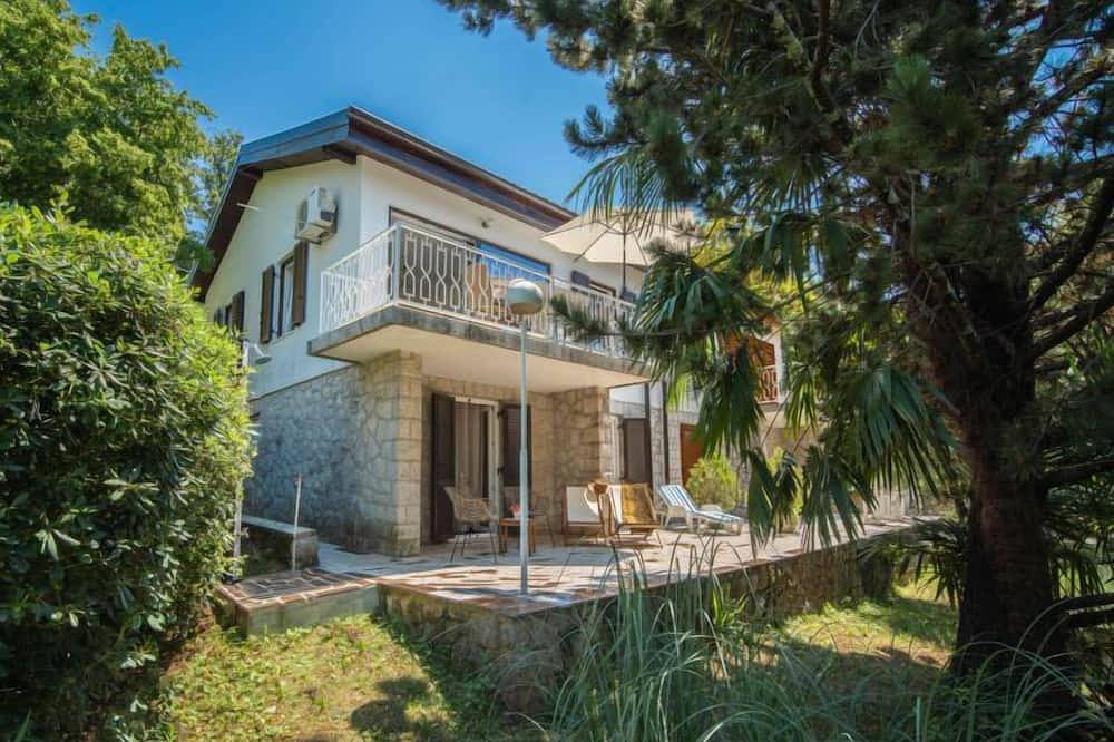 Casa vacanza a Njivice a partire da 142€ a notte