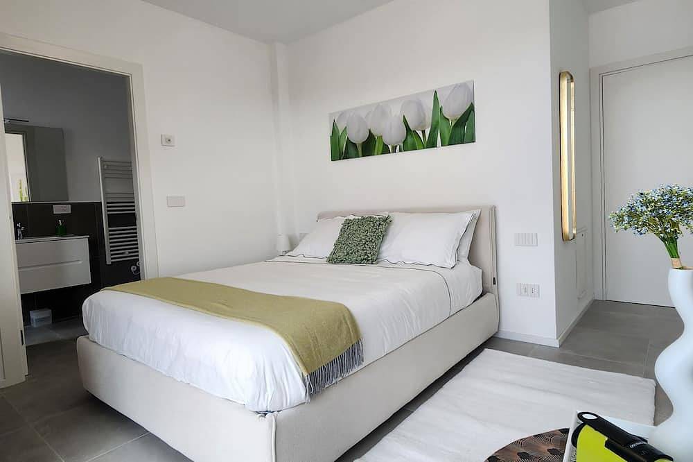 Modern, comfortable villa in Costa Smeralda, Sardinia near Olbia Airport in Spiaggia di Baia Caddinas, Golfo Aranci