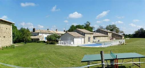 Location de vacances pour 6 personnes, avec piscine et jardin à Saint-Vincent-la-Châtre