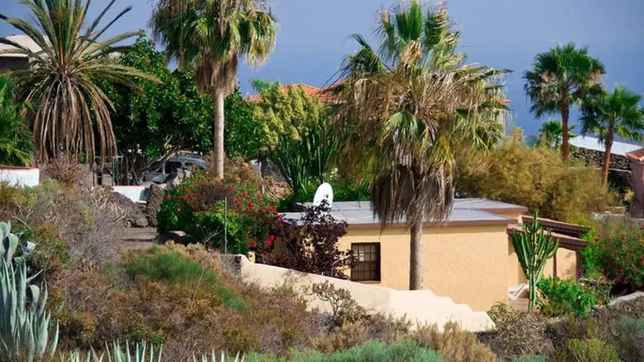 Apartamento vacacional entero, Apartamento de vacaciones para 2 personas con jardín in Puerto Naos, Los Llanos de Aridane
