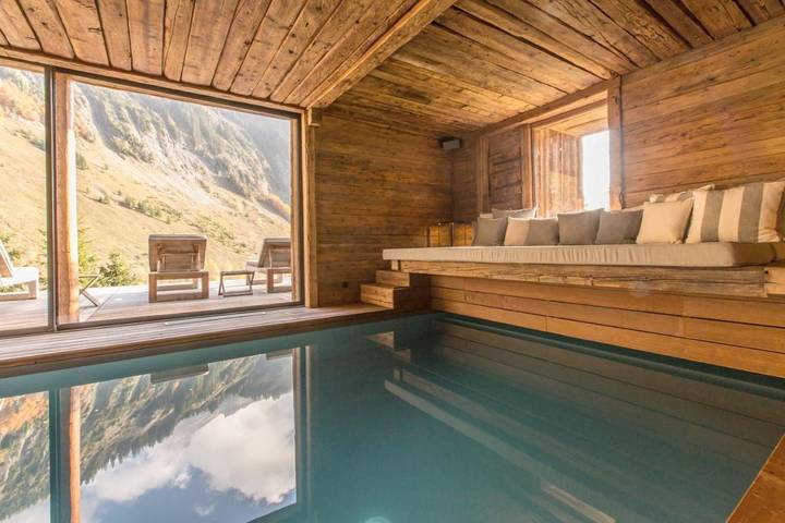 Alojamiento y desayuno para 4 personas, con sauna y jardín además de jacuzzi y piscina - 1
