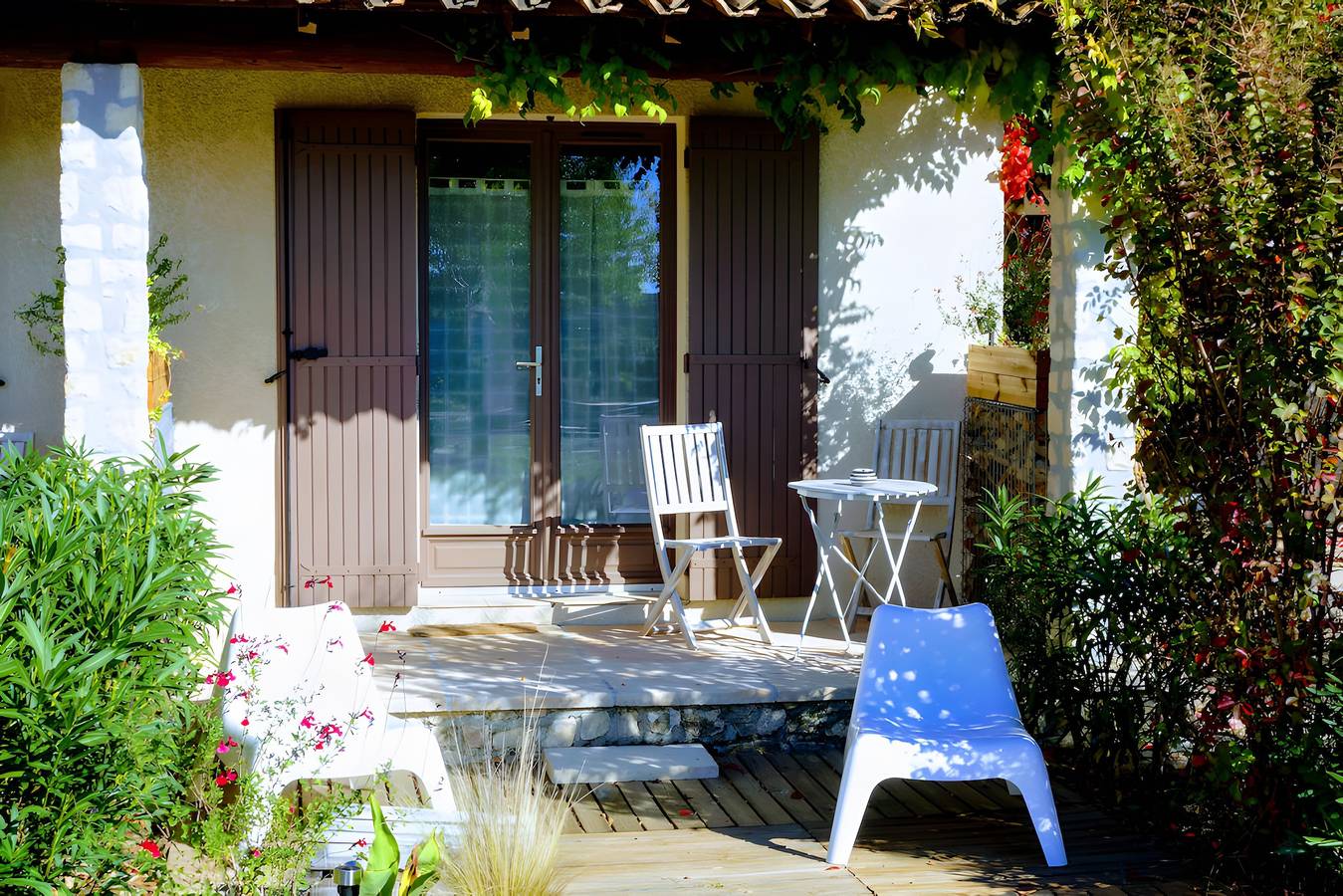 Chambre d’hôtes « Toucan » avec terrasse privée, Wi-Fi et climatisation in Gras, Privas