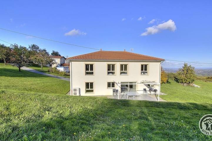 Location de vacances pour 15 personnes, avec jardin dans Bibost