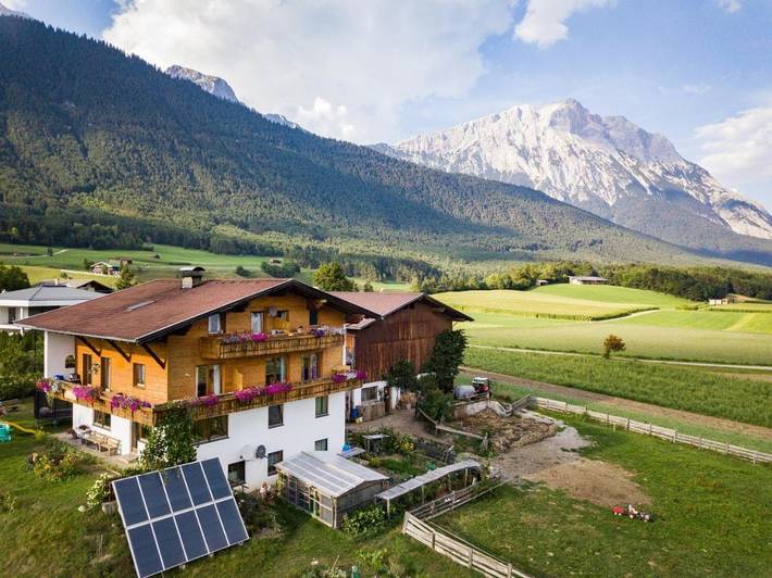 Ferienwohnung für 4 Personen, mit Ausblick und Garten