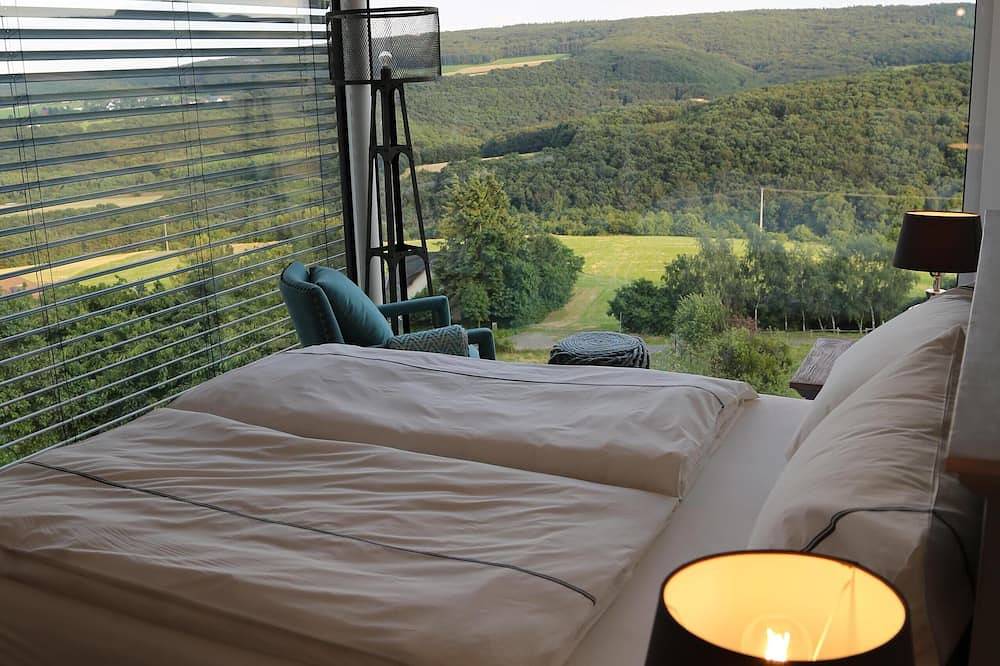Luxus-Neubau in Bestlage: Eifel, Nürburgring, A61, Panoramablick, Saunahaus in Niederdürenbach, Osteifel
