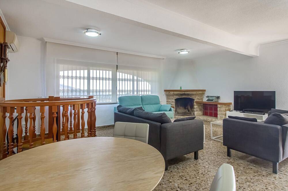 8 bedroom awesome home in Polop in Polop, Costa Blanca