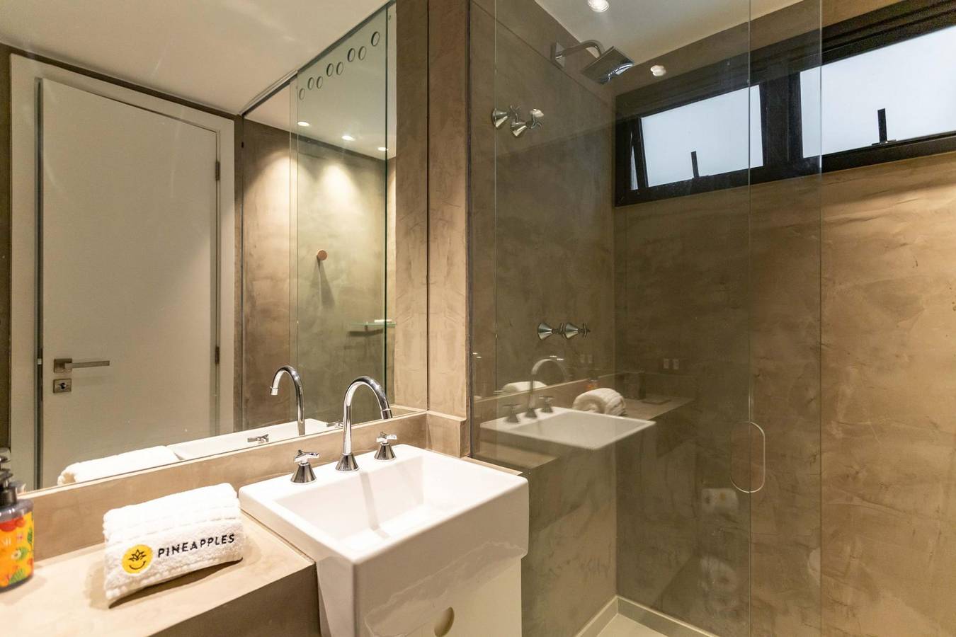 Entire apartment, 10 minutes from Ipanema beach | Vm201 in Ipanema, Rio de Janeiro