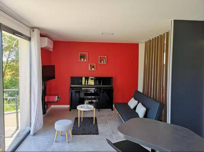 Gîte pour 3 personnes, avec jacuzzi ainsi que piscine et jardin dans Plauzat - 3