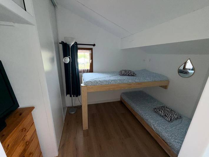 Location de vacances pour 5 personnes, avec vue ainsi que jardin et piscine à Forcalqueiret - 3