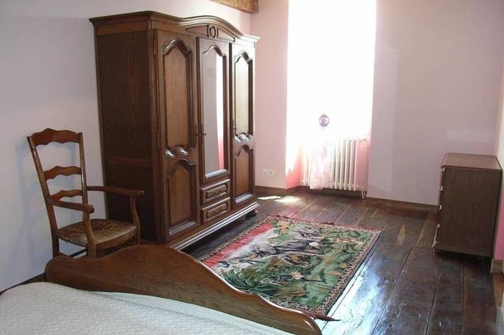 Gîte charentais rénové, vue vignobles, proche Angoulême in Champagne-Vigny, Charente
