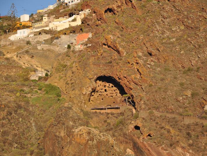 Chalet para 6 personas, con jacuzzi además de terraza y jardín en Gran Canaria - 4