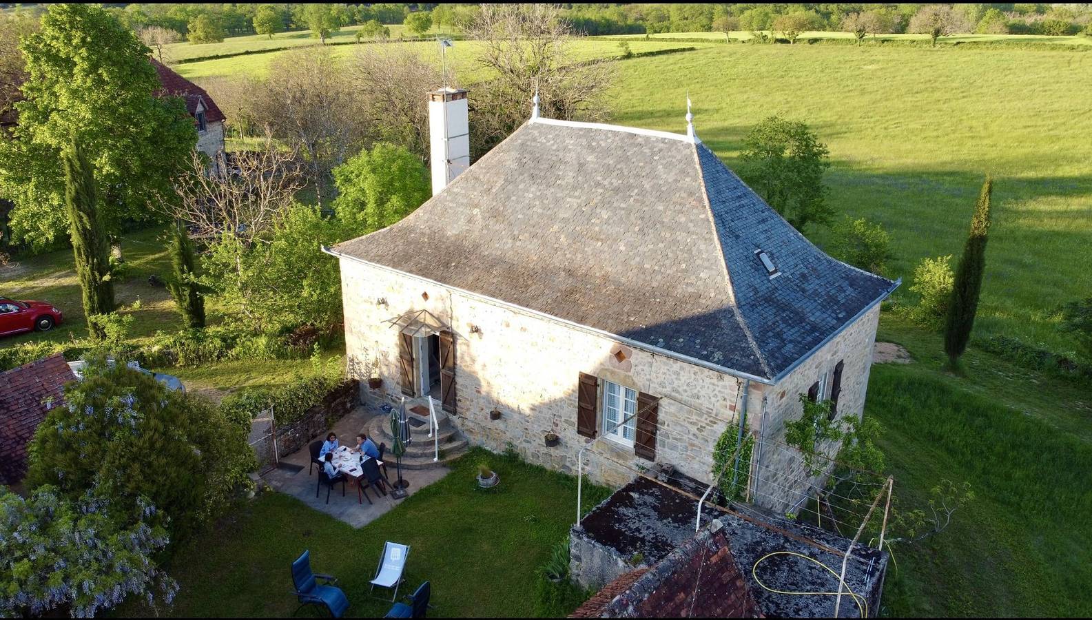 Maison cocooning piscine couverte chauffée in Mayrinhac-Lentour, Parc Naturel Régional des Causses du Quercy