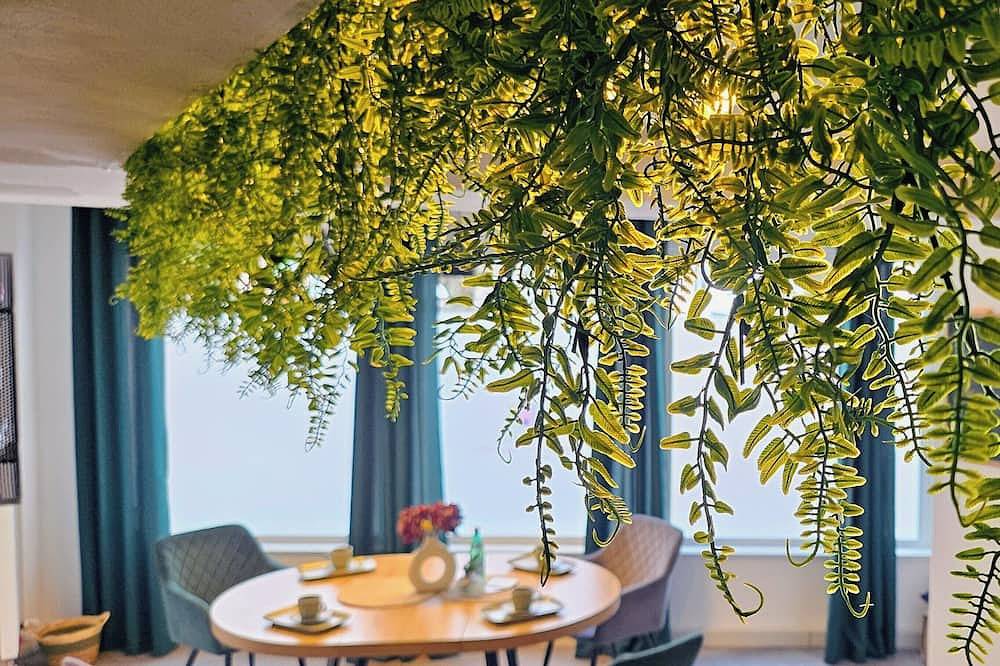 Ganze Wohnung, Insight - oldtown - workaction - Audi in Ingolstadt, Oberbayern