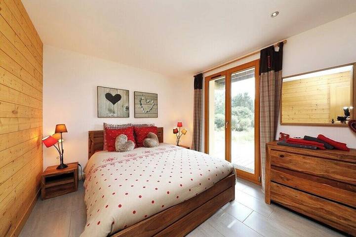 Location de vacances pour 10 personnes, avec Balcon ainsi que Jardin et Sauna à Liézey - 4